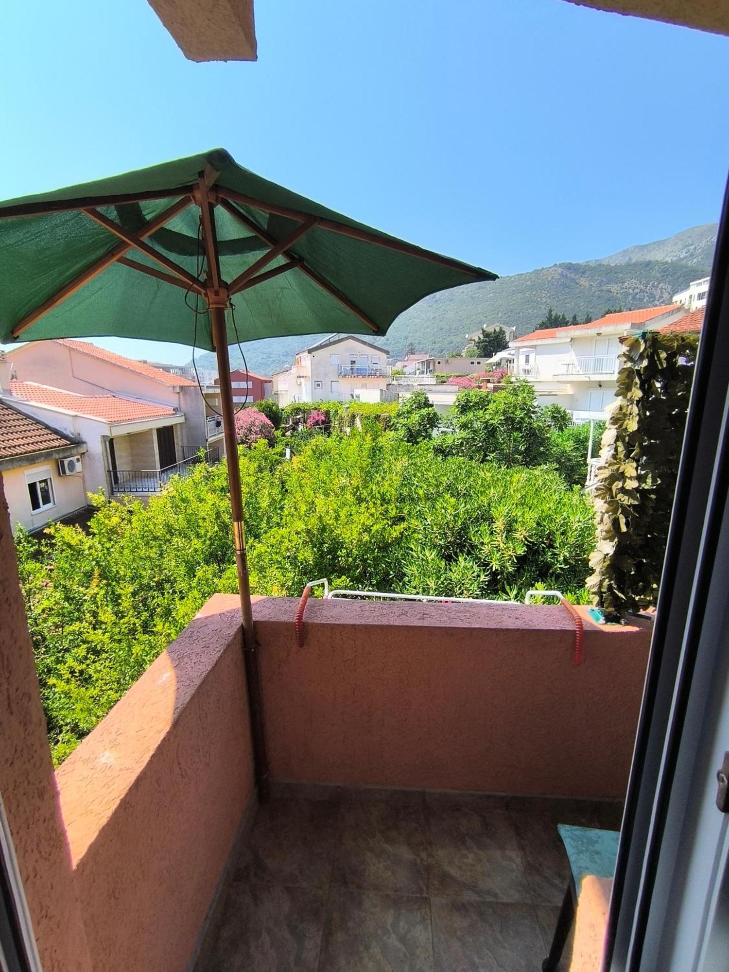 Guesthouse Lautasevic Petrovac Buitenkant foto