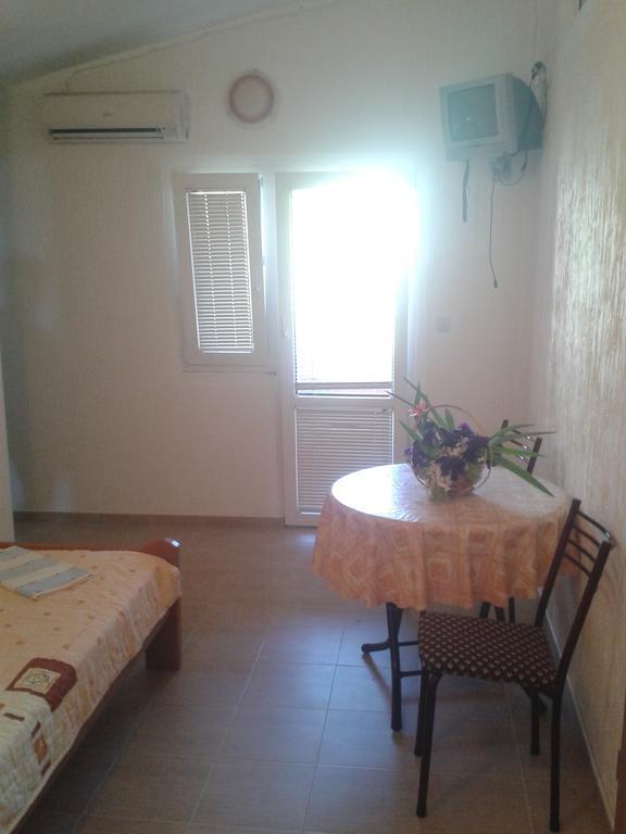 Guesthouse Lautasevic Petrovac Buitenkant foto