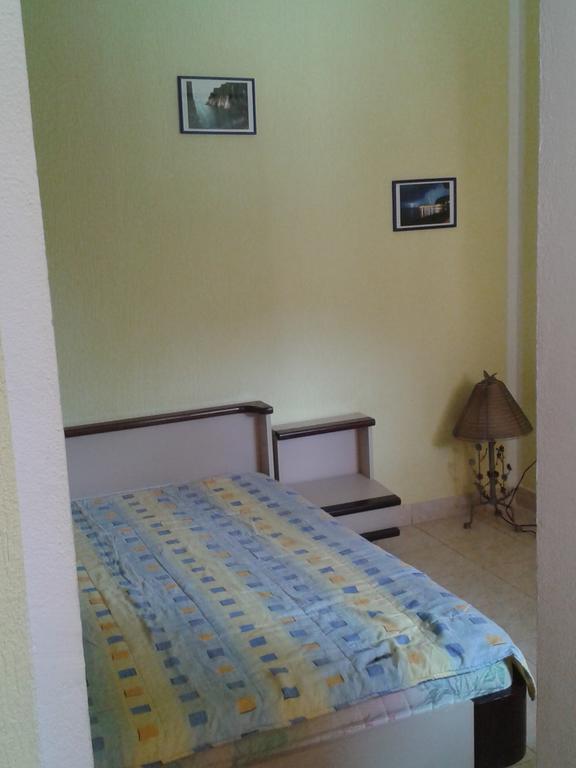Guesthouse Lautasevic Petrovac Buitenkant foto